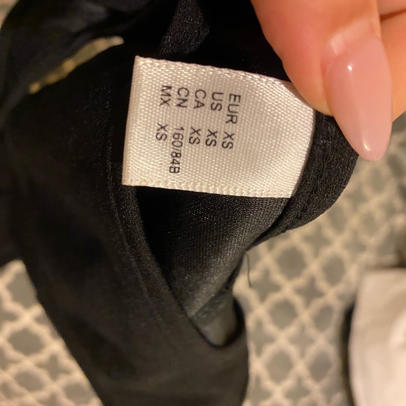 Black square neck dress - Picture 3 of 3